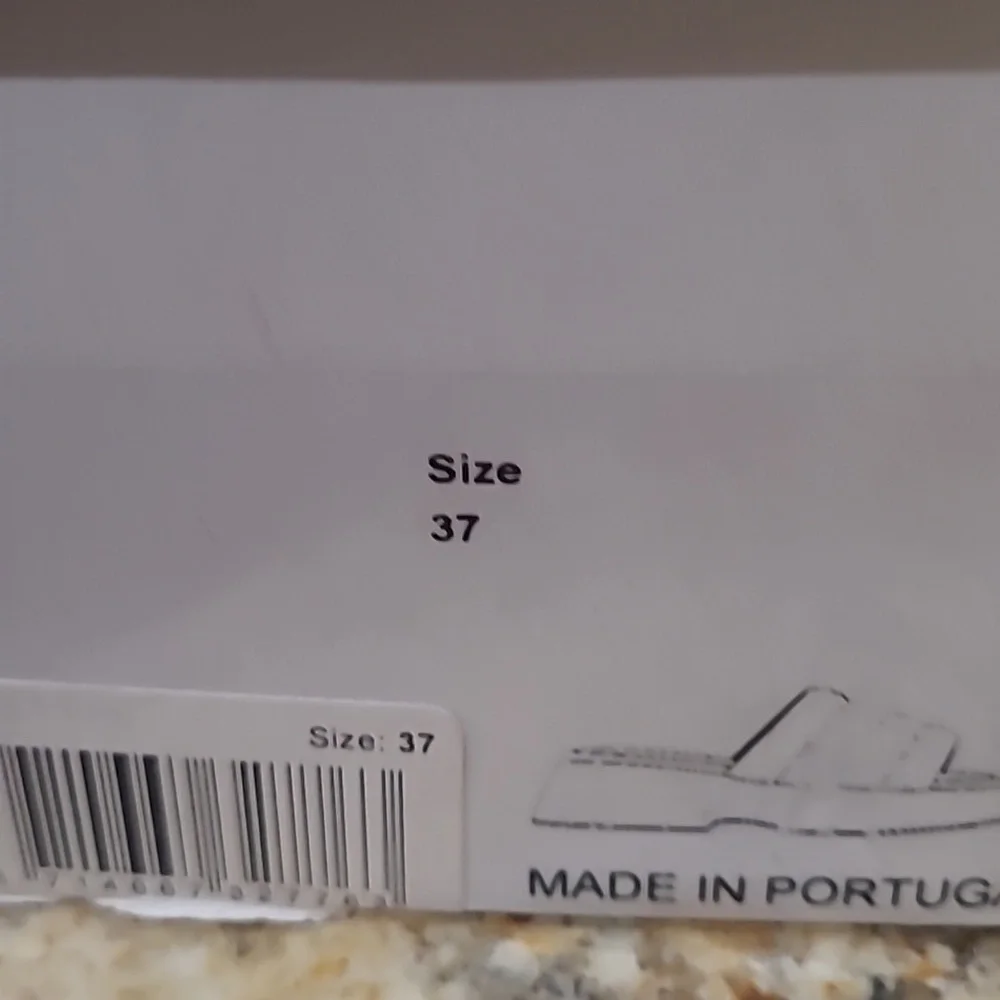 New in box Ganni pink slides - Picture 4 of 5